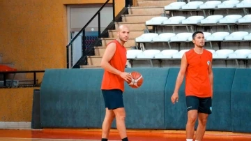 Basketbol heyecanı parkelere geri döndü
