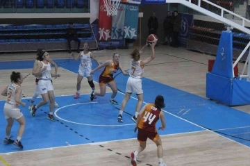 Basketbol Kızlar Gençler Ligi: Düzce Atletik: 102 - Galatasaray: 51
