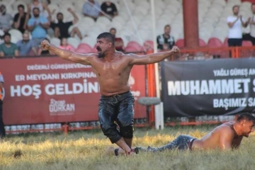 Başpehlivan Cengizhan Şimşek’e 3 ay hak mahrumiyeti cezası
