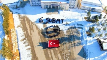 Bayburt POMEM’den duygulandıran 6 Şubat koreografisi: &quot;Unutmadık, Unutturmayacağız&quot;
