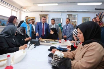 Bayburt’ta yılsonu sergisi açıldı
