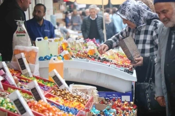 Bayram şeker ve çikolatalarına yoğun ilgi
