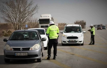 Tatil sonrası dönüş yolundaki sürücülere hayati ‘yol hipnozu’ uyarısı!