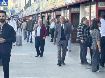 Bayram tatili dönüşü 15 Temmuz Demokrasi Otogarı’nda yoğunluk
