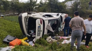 Bayram tatili için yola çıkmışlardı, kontrolden çıkan cip tarlaya uçtu: 5 yaralı
