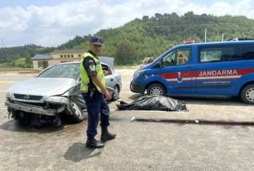 Bayram ziyareti dönüşü feci kaza: 1 ölü, 4 yaralı