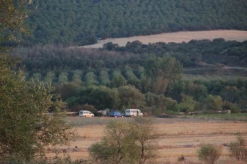 Bayramiç’te tarlada ölü bulunan 10 yaşındaki çocuk toprağa verildi
