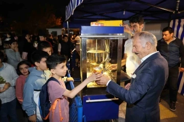 Bayrampaşa’da &quot;okula merhaba&quot; etkinliğinde doyasıya eğlence
