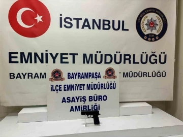 Bayrampaşa’da yol verme nedeniyle tartıştığı sürücünün dükkanını kurşunlayan şahıs tutuklandı
