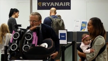 Belçika'da Ryanair çalışanlarının grevi 100'den fazla uçuşu iptal ettirdi