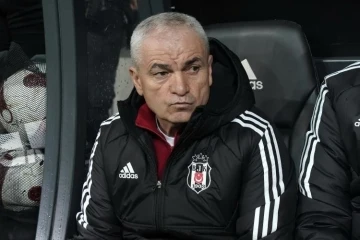 Beşiktaş, Rıza Çalımbay ile ligde ilk yenilgisini aldı
