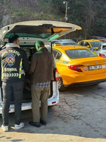 Taksimetre açmayıp çıkan tartışmada yolcuları indiren şoföre ceza yağdı