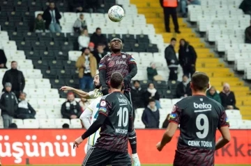 Beşiktaş 2-0 geriden geldi, son 16'ya yükseldi