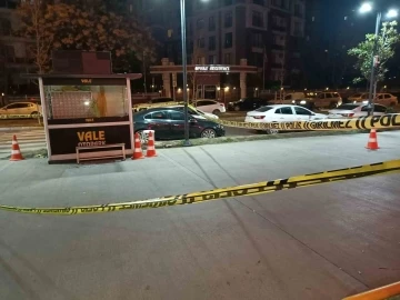 Beylikdüzü’nde kafe önünde silahlı saldırı: 1 yaralı
