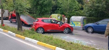 Beylikdüzü’nde park halindeki araçlara çarpan otomobil takla attı
