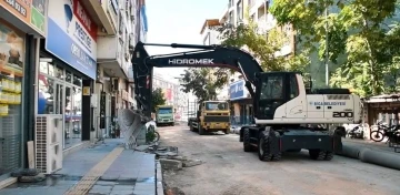 Biga’da İstiklal Caddesi trafiğe açıldı
