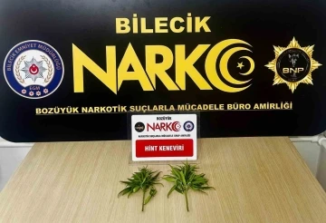 Bilecik’te yakalanan şüphelinin üzerinde uyuşturucu madde ele geçirildi
