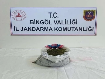 Bingöl’de menfez altında 1 kilo 566 gram uyuşturucu ele geçirildi
