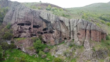 Binlerce yıllık tarihi olan 5 katlı Zağ mağaraları turizme kazandırılmayı bekleniyor
