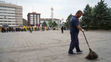 Bir tarafta kutlama, diğer tarafta ekmek parası: Onlar 1 Mayıs’ta da işinin başında
