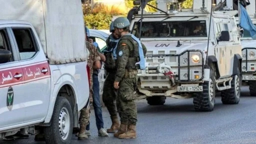 Birleşmiş Milletler'lerin bittiği gün: İsrail tankları BM üssüne girdi!