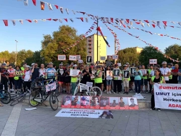 Bisikletliler seslerini duyurmak için Anıtpark’ta toplandı
