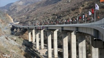 Bitlis Çayı Viyadüğü ve bağlantı yolları törenle ulaşıma açıldı