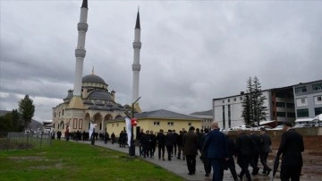 Bitlis Mevlana Millet Bahçesi ile yapımı tamamlanan caminin açılışı yapıldı