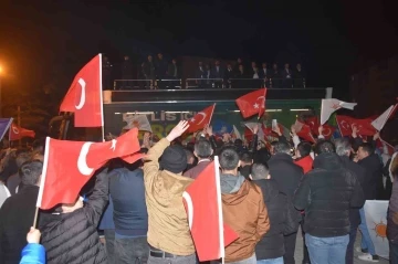 Bitlis’te AK Parti seçim kutlaması yaptı
