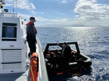 Bodrum’da 15 düzensiz göçmen kurtarıldı
