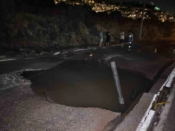 Bodrum’da su hattı bomba gibi patladı, yine tonlarca su israf oldu
