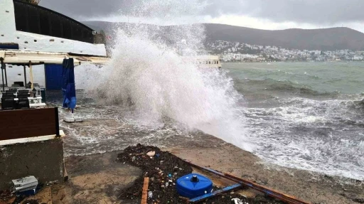 Bodrum-Kaş arasında denizlerde fırtına uyarısı
