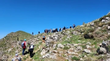 Bolu’nun yeni gözdesi Ayıkayası’nda yürüyüşün keyfini çıkardılar
