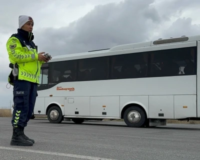 Bolvadin’de jandarmadan sürücülere yönelik dron destekli denetim
