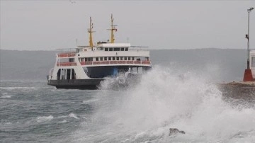 Bozcaada ve Gökçeada hatlarında fırtına nedeniyle yarın feribot seferi yapılamayacak