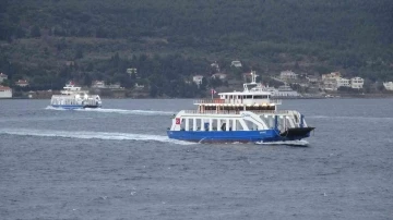 Bozcaada ve Gökçeada’ya bugün ve yarınki feribot seferleri fırtına nedeniyle iptal edildi
