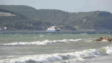 Bozcaada ve Gökçeada’ya yarınki bazı feribot seferlerine fırtına engeli
