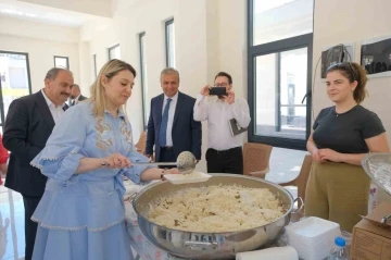 Bozkurt’ta 131 yıldır &quot;bayram pilavı&quot; geleneği yaşatılıyor