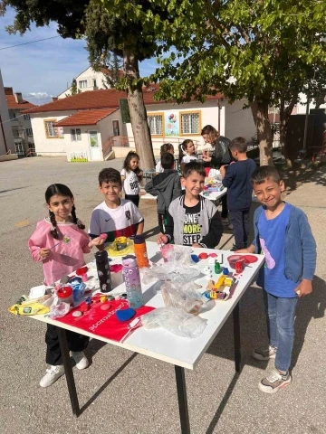 Bozüyük’te ‘Minik eller büyük hayaller’ etkinliği düzenlendi
