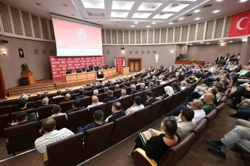 BTSO Yönetim Kurulu Başkanı İbrahim Burkay: Kent anayasası süratle hazırlanmalı