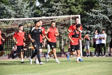 Burak Yılmaz: “Transfer tahtamız kapalı diye bırakıp, gitmeyeceğiz”
