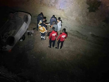 Burdur’da otomobil dereye uçtu: 4 yaralı
