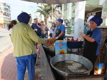 Burhaniye’de ormancılar lokma hayrı yaptı
