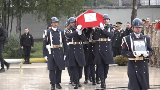 Bursa Adliyesi'ndeki silahlı saldırıda şehit olan asker törenle memleketi Adana'ya gönderildi