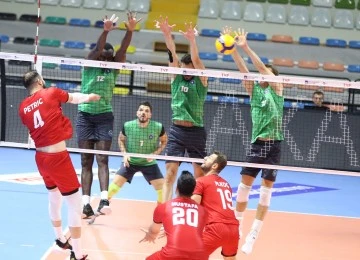 Bursa Büyükşehir Belediyespor TSYD Bursa Voleybol Turnuvası'na galibiyetle başladı