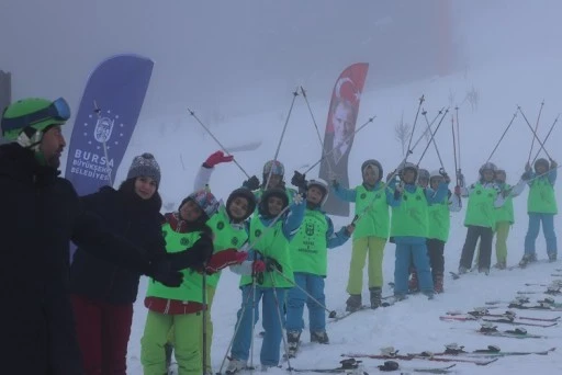 Bursa Büyükşehir'den '1000 Çocuk Kayak Projesi' 