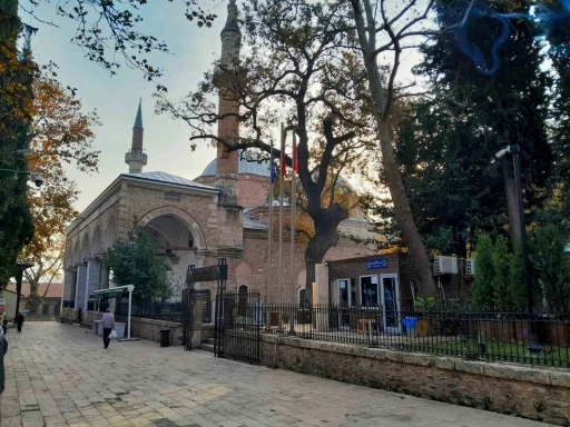 Bursa’da bulunan tarihi cami ve türbelerdeki özel güvenlikçiler çekiliyor