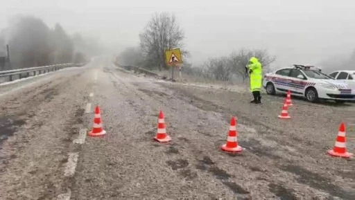 Bursa’da kar yağışıyla hayat durdu