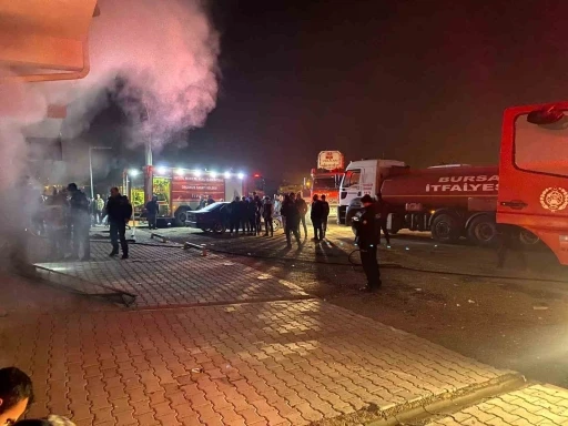 Bursa’da market deposunda korkutan yangın