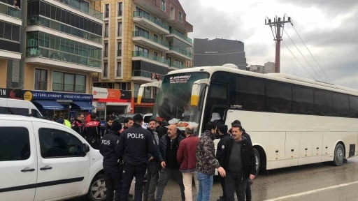 Gemlik'te dinlenme tesisinde taraftarlar kavga etti!  2 Galatasaray taraftarı bıçaklandı!